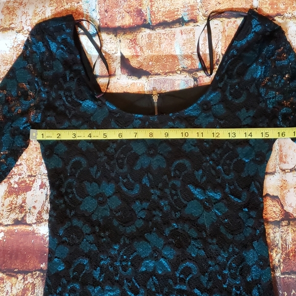 Material Girl lace body con dress - Picture 10 of 10